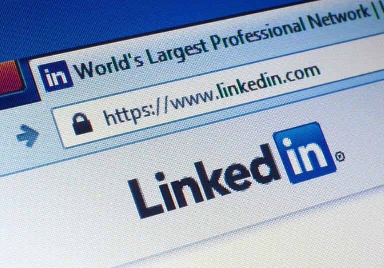 10 Easy Tips to Help Lawyers Improve Their LinkedIn Profile