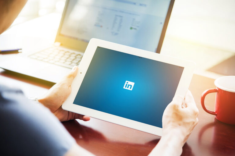 How Law Firms Can Target Their Audience with Paid LinkedIn